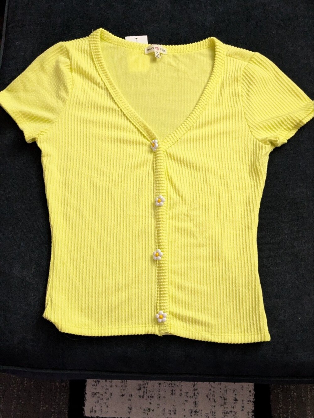 NWOT! Heart & Hips Textured Yellow/Green Neon Top w/ Daisy Faux Buttons